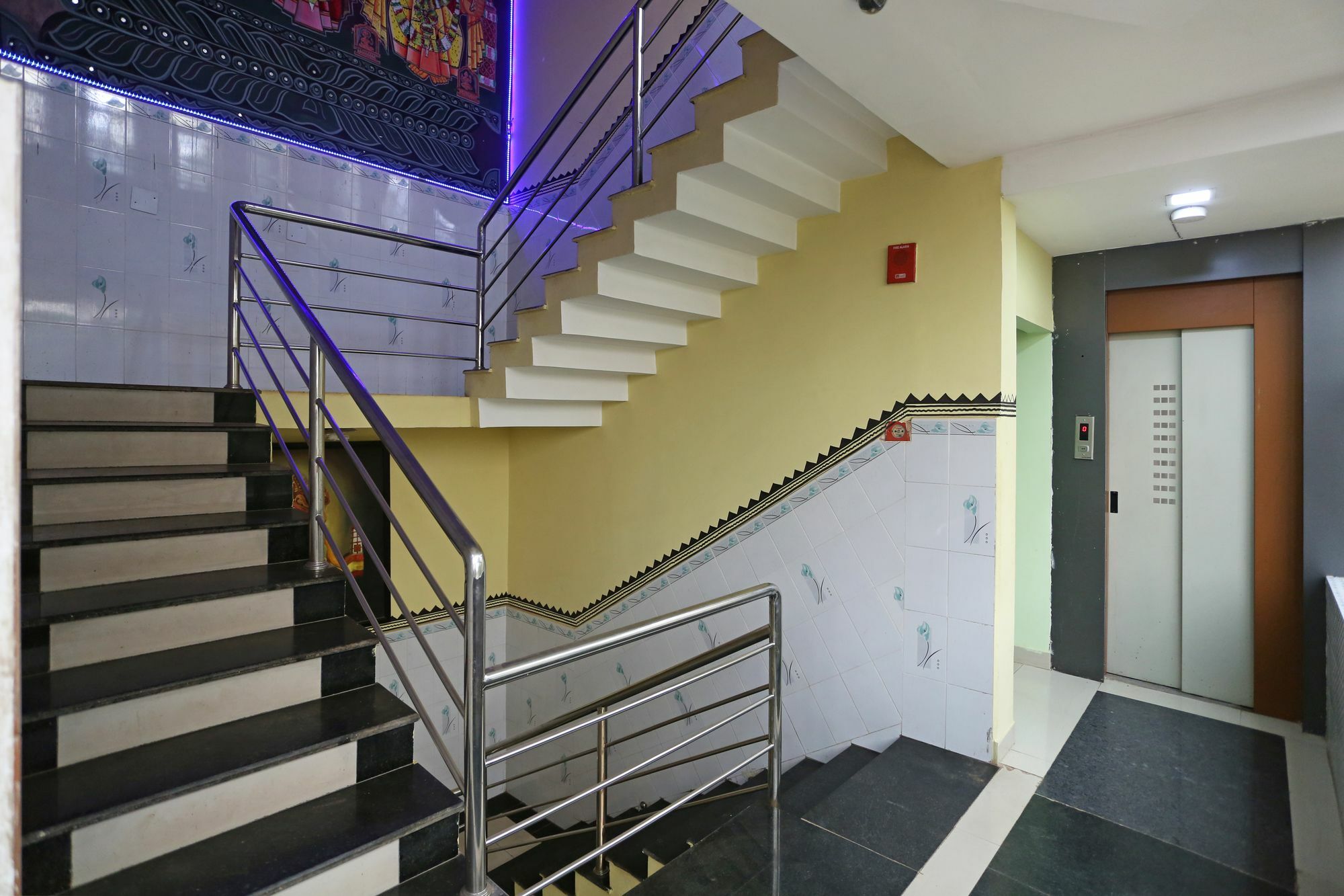 Hotel Oyo 4526 Jaydev Vihar Bhubaneswar Exterior foto